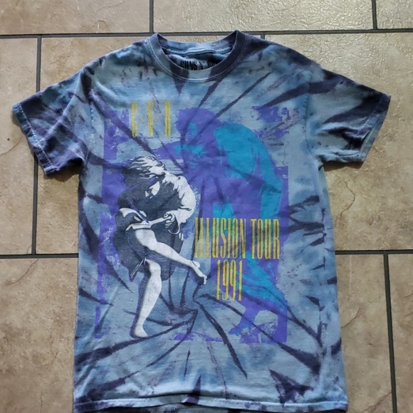 Guns N' Rose's 1991 Illusion Tour  Concert tshirt. - Picture 2 of 4